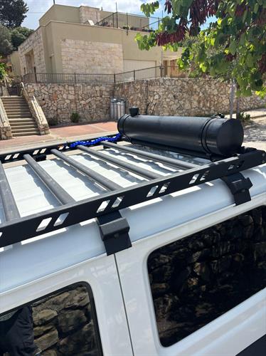 מיכל מים עגול עם ברז ונשם 2